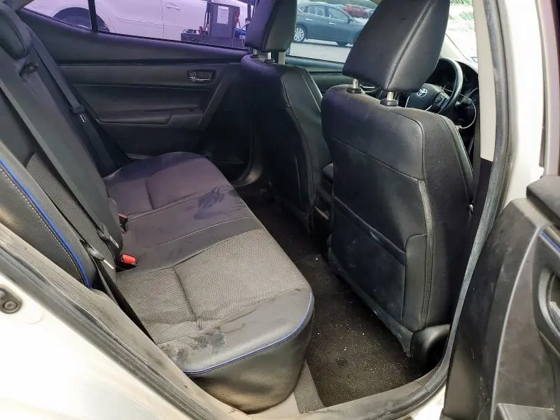 2019 TOYOTA COROLLA SE  