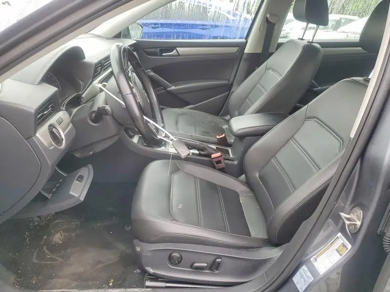 2020 VOLKSWAGEN PASSAT SE  