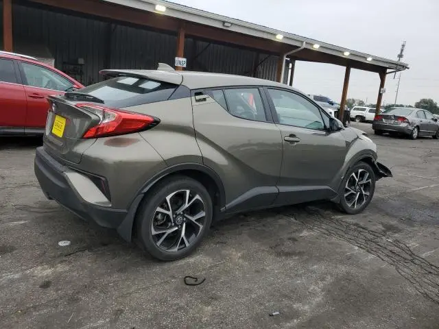 2021 TOYOTA C-HR XLE  