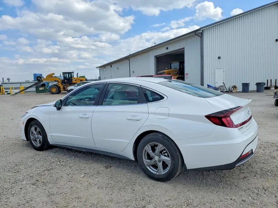 2023 HYUNDAI SONATA SE  