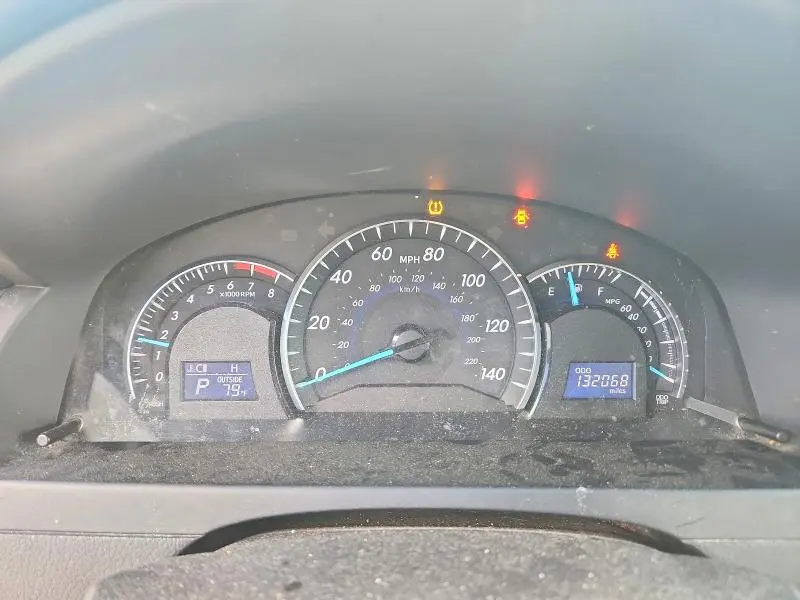 2014 TOYOTA CAMRY XLE  