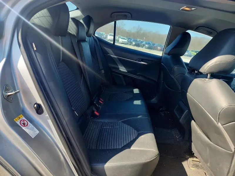 2018 TOYOTA CAMRY   