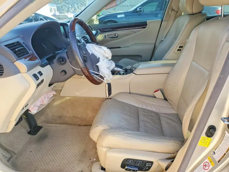 2017 LEXUS LS 460  
