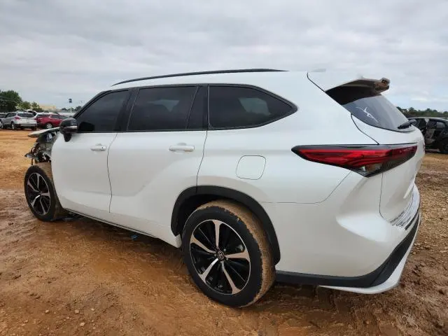 2022 TOYOTA HIGHLANDER XSE  