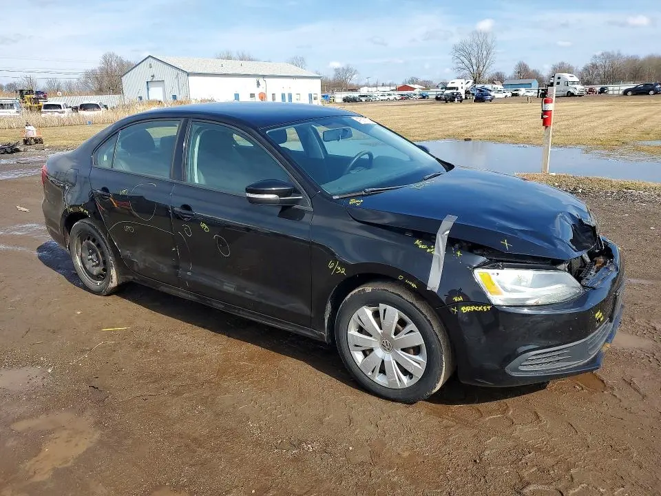 2012 VOLKSWAGEN JETTA SE  