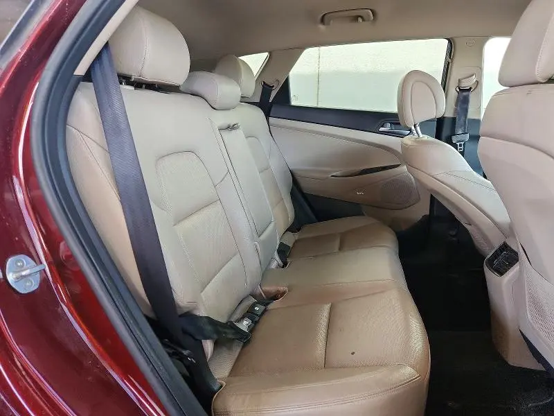 2017 HYUNDAI TUCSON SE PLUS  