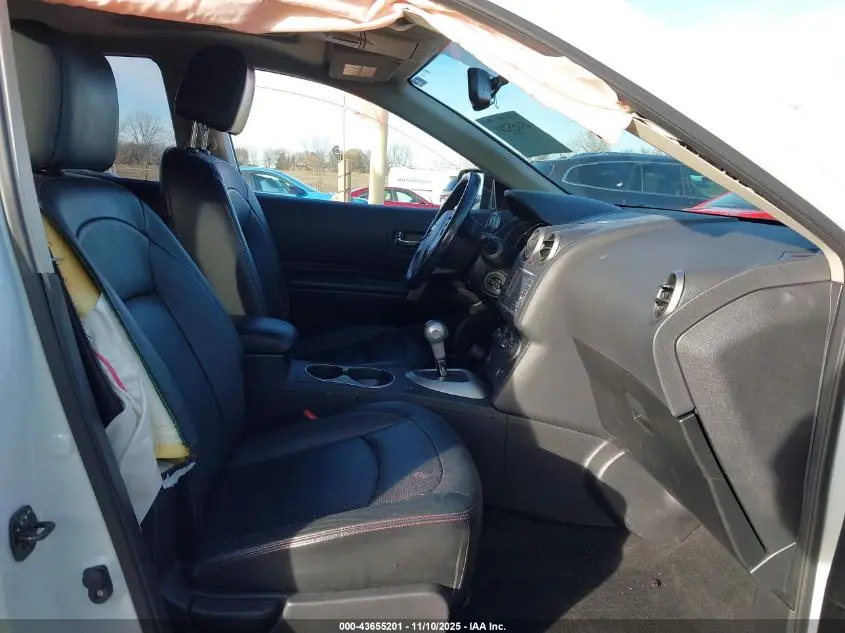 2011 NISSAN ROGUE SV