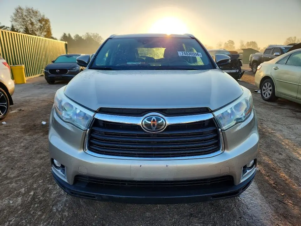 2016 TOYOTA HIGHLANDER LIMITED PLATINUM  