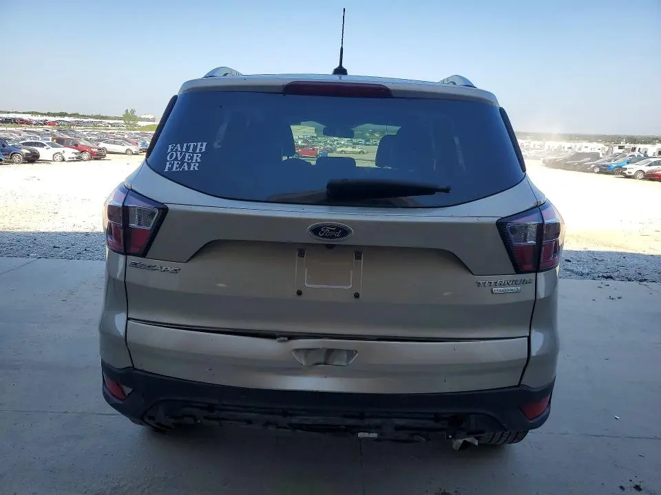2017 FORD ESCAPE TITANIUM  