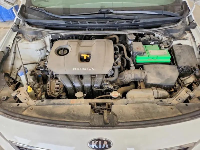 2017 KIA FORTE LX  
