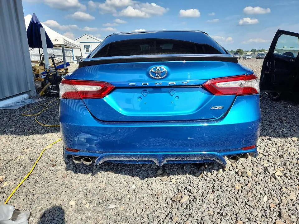 2018 TOYOTA CAMRY XSE  