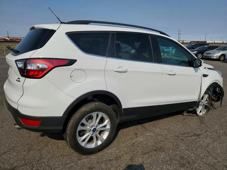 2018 FORD ESCAPE SE  