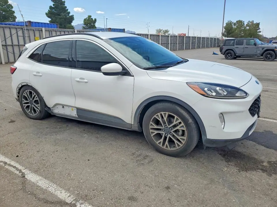 2020 FORD ESCAPE SEL  
