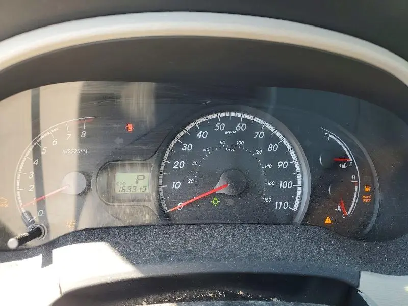 2013 TOYOTA SIENNA LE  