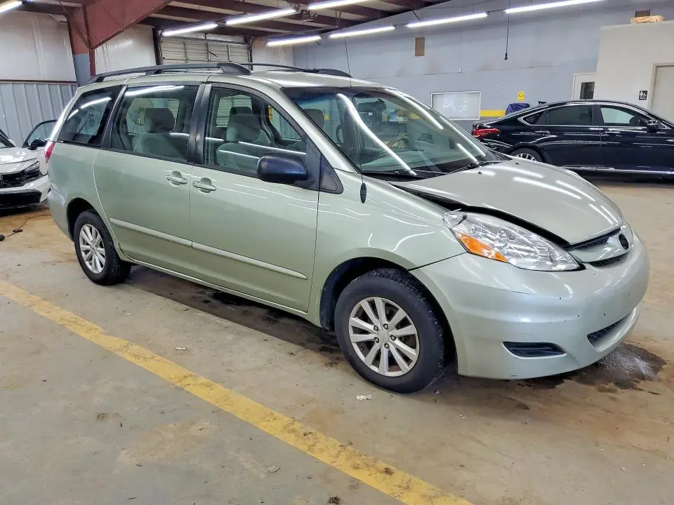 2021 TOYOTA SIENNA CE 8 PASSENGER  