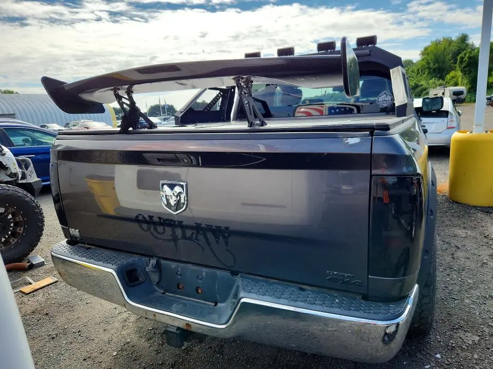 2015 RAM 1500 ST  