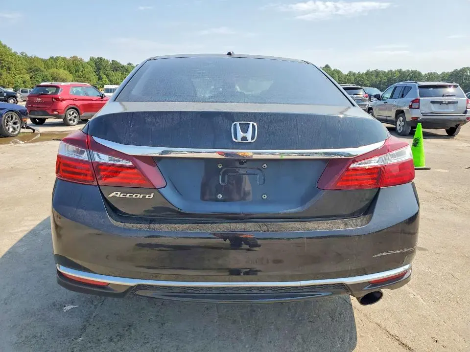 2017 HONDA ACCORD EX  