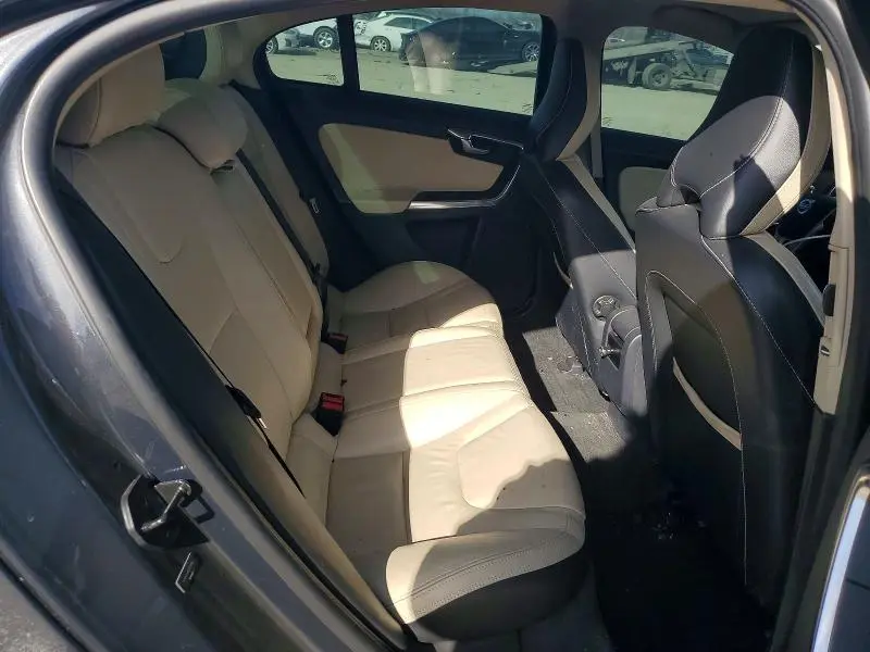 2013 VOLVO S60 T5  