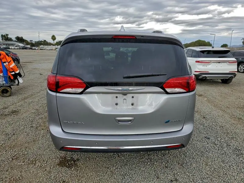2018 CHRYSLER PACIFICA HYBRID LIMITED  