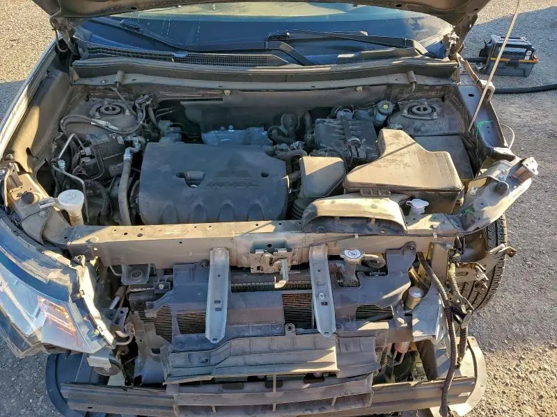 2017 MITSUBISHI OUTLANDER SE  