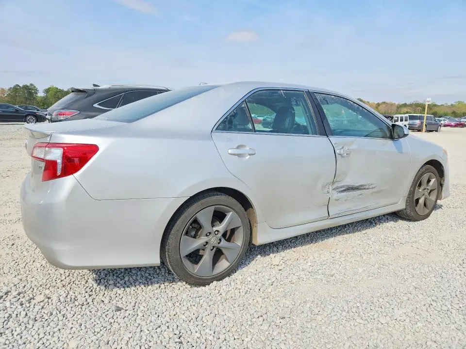 2014 TOYOTA CAMRY SE V6  