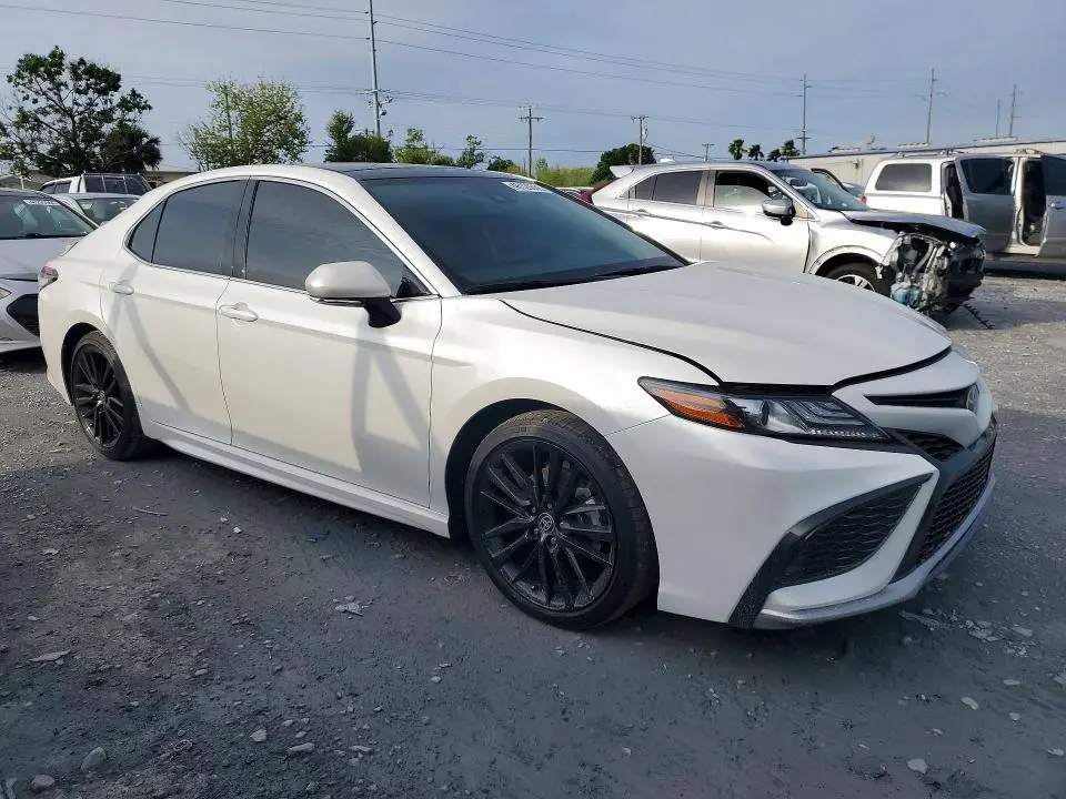 2022 TOYOTA CAMRY XSE  