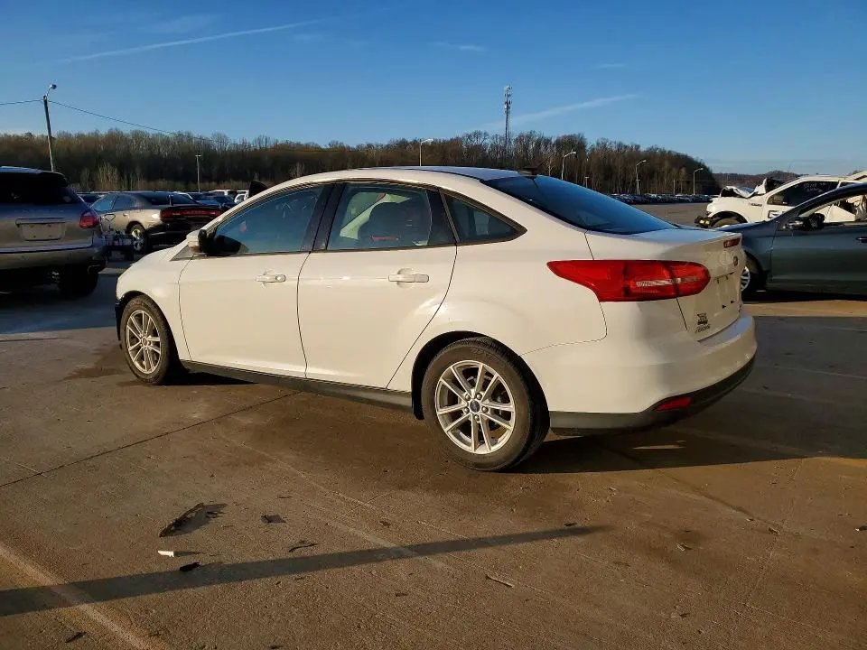 2015 FORD FOCUS SE  