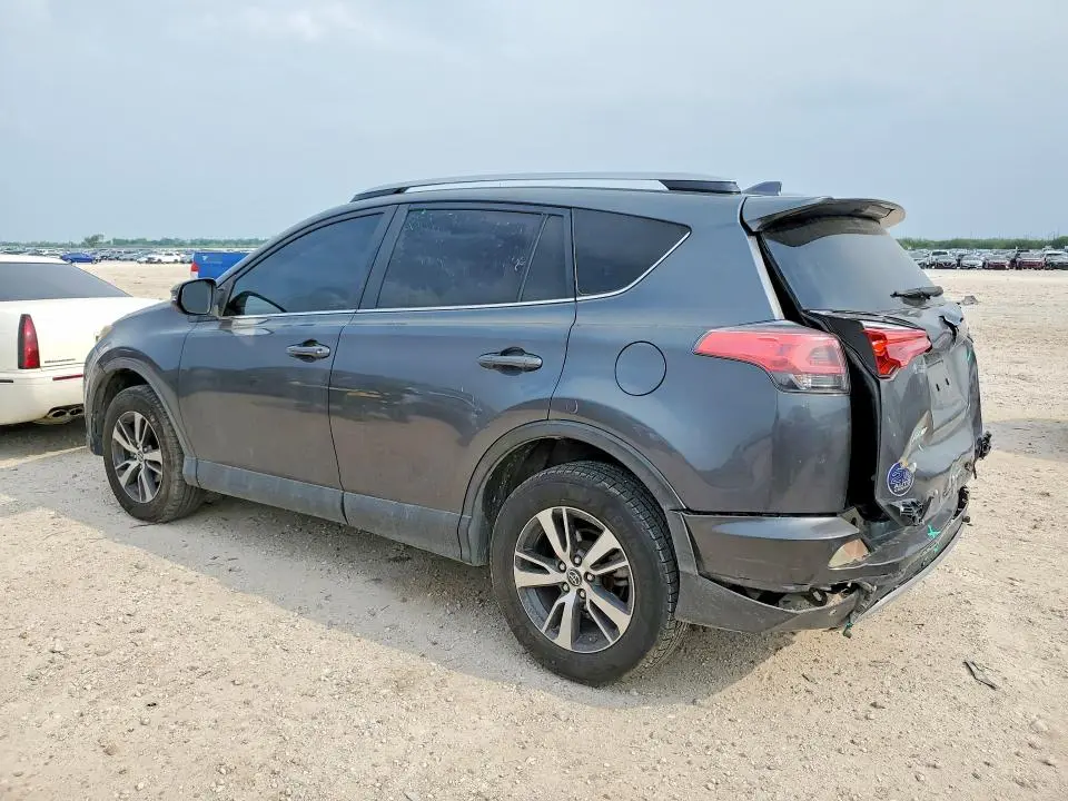 2018 TOYOTA RAV4 XLE  