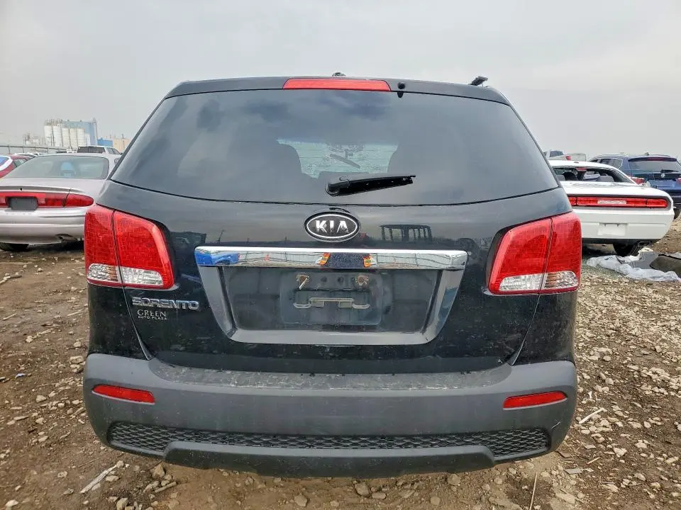 2011 KIA SORENTO LX  