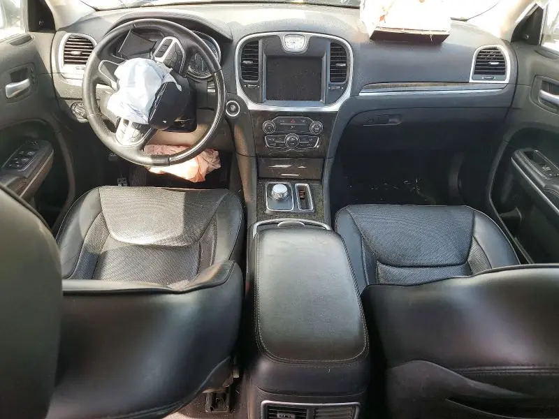 2019 CHRYSLER 300 LIMITED  