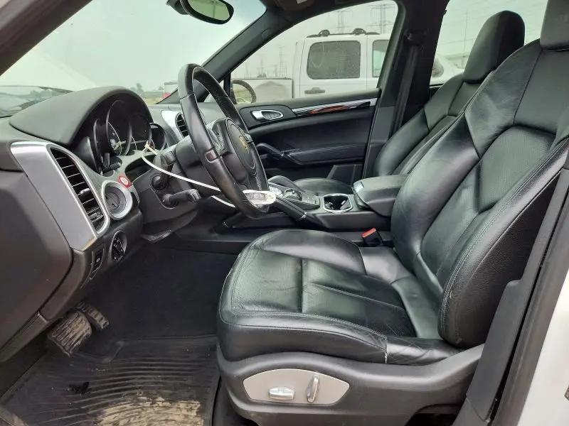 2014 PORSCHE CAYENNE   