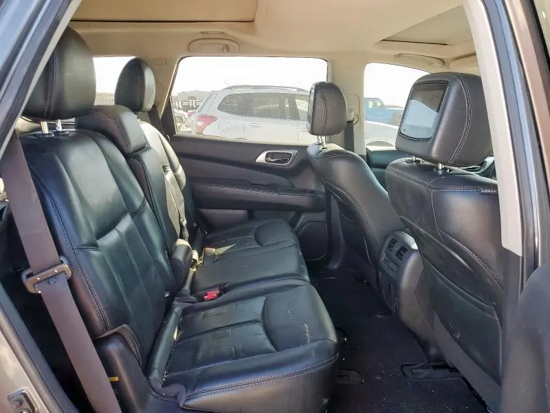 2016 NISSAN PATHFINDER S  