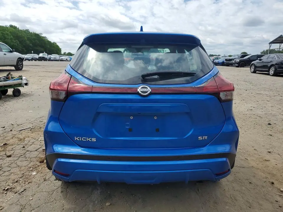 2021 NISSAN KICKS SR  