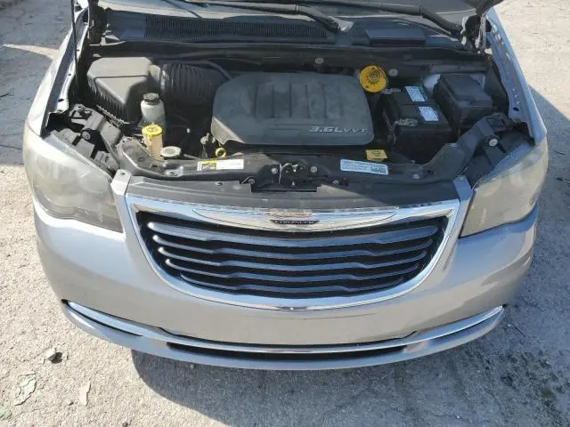 2014 CHRYSLER TOWN & COUNTRY S  