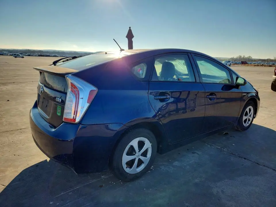 2013 TOYOTA PRIUS   
