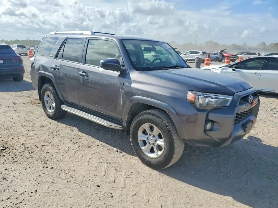 2018 TOYOTA 4RUNNER SR5  