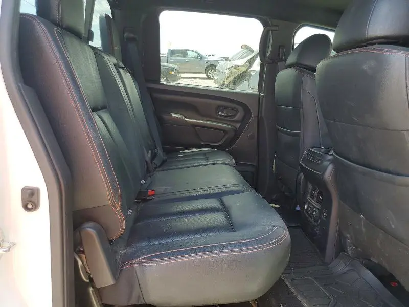 2023 NISSAN TITAN PRO-4X  