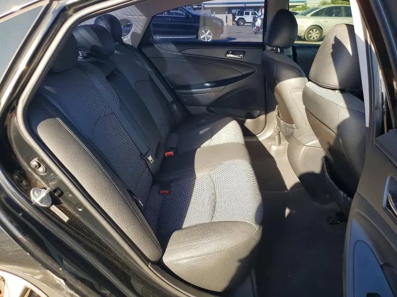 2011 HYUNDAI SONATA SE  
