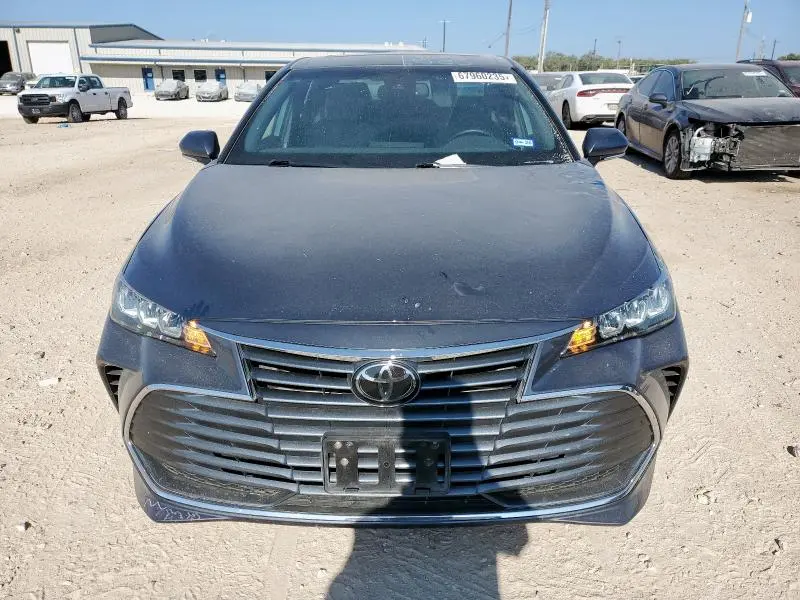 2020 TOYOTA AVALON XLE  