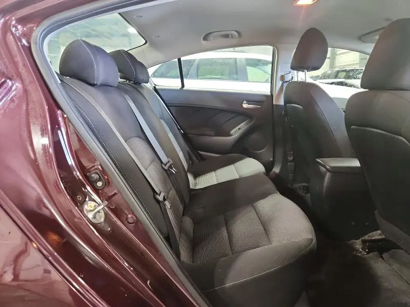 2017 KIA FORTE LX  