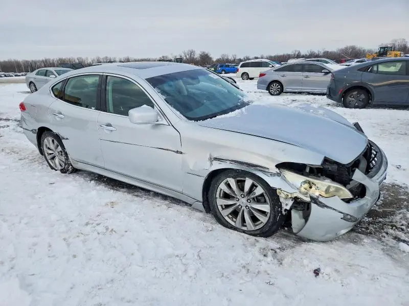 2011 INFINITI M37 X  