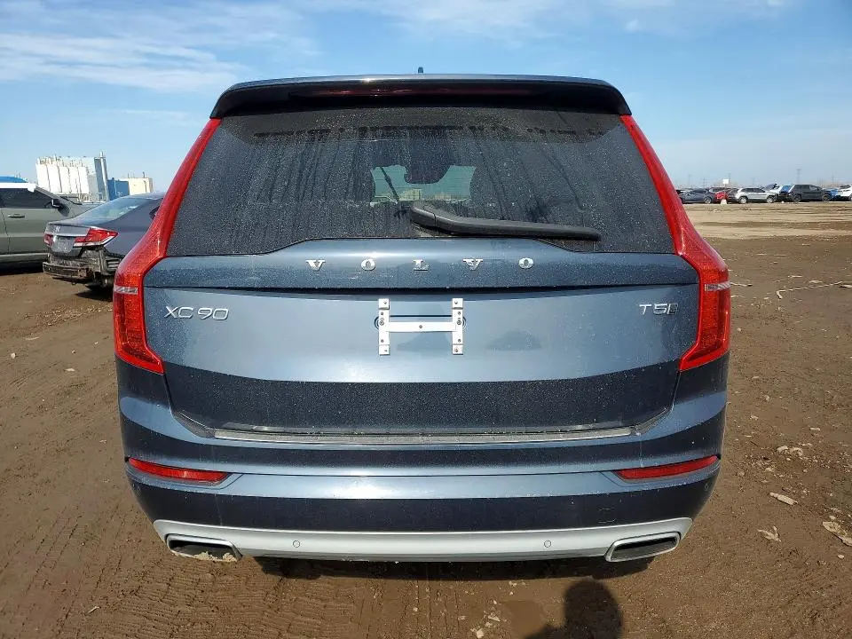 2020 VOLVO XC90 T5 MOMENTUM  