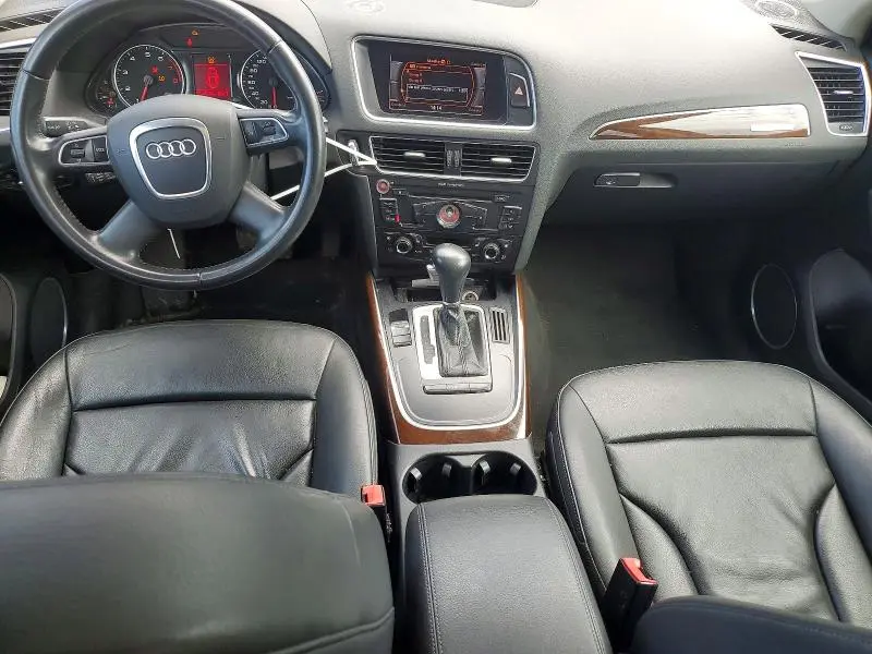 2010 AUDI Q5 PREMIUM PLUS  