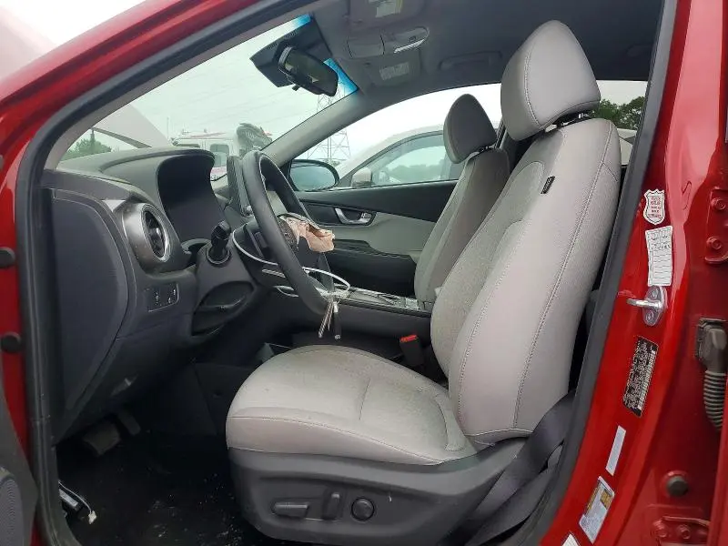 2023 HYUNDAI KONA SE  