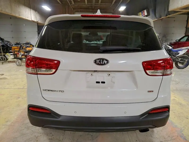 2016 KIA SORENTO LX  
