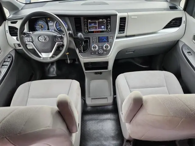 2020 TOYOTA SIENNA L  