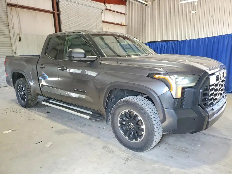 2023 TOYOTA TUNDRA SR5  