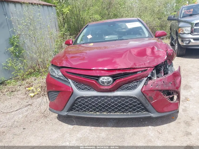 2018 TOYOTA CAMRY SE