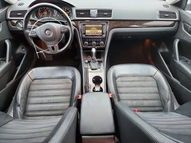 2015 VOLKSWAGEN PASSAT SEL  