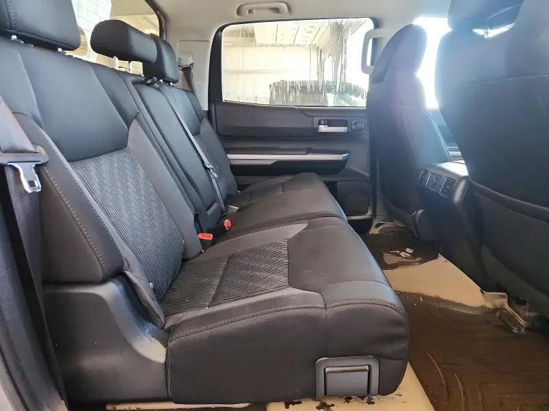 2016 TOYOTA TUNDRA SR5  